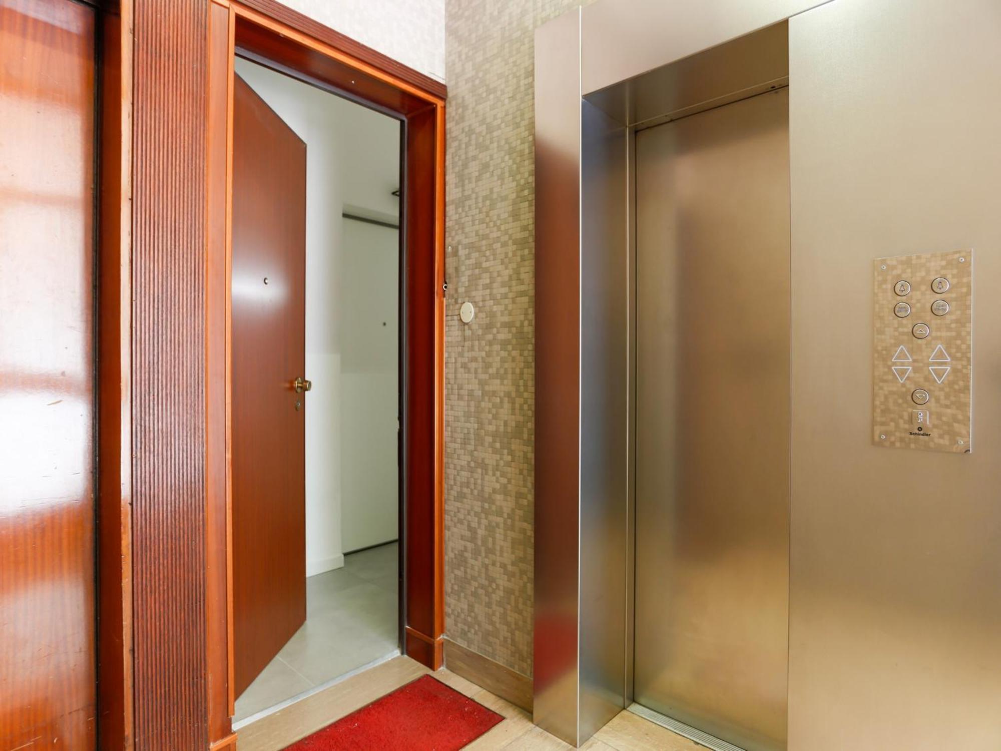 The Best Rent - Modern One Bedroom Apartment In San Babila Milán Exterior foto